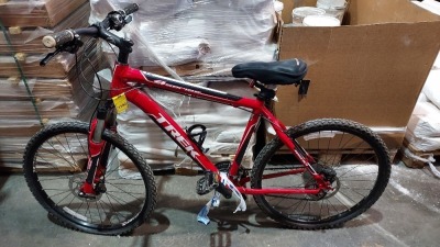 1 X TREK 4 SERIES 49CM MOUNTAIN BIKE WITH DISC BRAKES