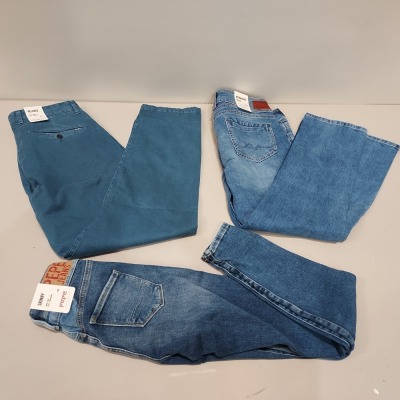 17 X BRAND NEW MIXED PEPE JEANS LOT CONTAINING 7 X PEPE JEANS CALLEN CHINOS - 5 X PEPE JEANS GEN JEANS AND 5 X DION ARCHIVE JEANS - ALL IN VARIOUS SIZES - IN 3 BAGS