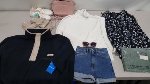 25 X BRAND NEW MIXED CLOTHING LOT CONTAINING - CARVELLA BAG - CAPSULE FLORAL DRESS - H&M KNITTED JUMPER- MONKI DENIM SHORTS - IO SAW IT FIRST DRESS - SOUTH BEACH BIKINI BOTTOMS - CAPSULE TROUSERS - - ETC IN VARIOUS SIZES