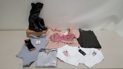 25 X BRAND NEW MIXED CLOTHING LOT CONTAINING -BOO HOO KNEE HIGH BOOTS - THREADBARE FAUX LEATHER JACKET - MISSGUIDED DRESS - MISSGUIDED BODY SUIT - MISSGUIDED BLAZER - THREADBARE CROP HOODIE - ETC IN VARIOUS SIZES