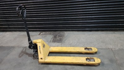 TOTAL LIFT PALLET PUMP TRUCK 2500KG MAX CAPACITY LIFT