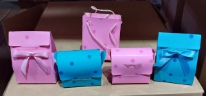 6000+ PINK / BLUE ASSORTED SMALL JEWELLERY GIFT BOXES (4-5 CM) - ON 2 FULL PALLETS