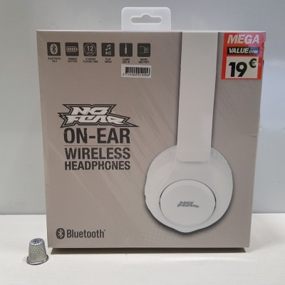 16 X BRAND NEW NO FEAR WIRELESS BLUETOOTH CUSHIONED HEADPHONES IN WHITE - IN 1 BOX