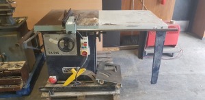 SEDWICK WOODWORKING TABLE SAW - TA 315 - CAN USE VARIOUS SIZES OF BLADES - WITH GAURDS AND SLIDING TABLE - IN WORKING CONDITION