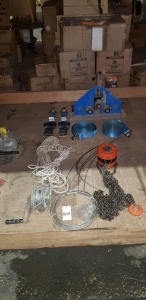 6 X PIECE MIXED LOT TO INCLUDE METAL BENDER - HILKA CHAIN BLOCK 1000KG - 3M LIFT - RATCHETS AND STRAPS - HEAVY DUTY WINCH ETC