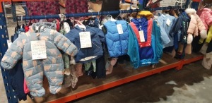 55 X BRAND NEW MIXED KIDS JACKETS / ONE PIECE SUITS CLOTHING LOT TO INCLUDE FRIBOO DOUBLE LAYER JACKET ( 5-6YRS) - JOHN LEWIS BOYS JACKET IN BLUE ( 3-6MTHS) - M&S BABYS BOY GILLET IN BLUE ( 18-24 MTHS) - FAT FACE YOUNG CREW CHECKERED JACKET ( 8-9 YRS ) -