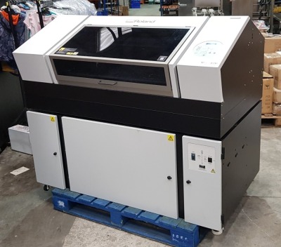 ROLAND LEF2 - 300 VERSA UV FLAT BED PRINTER, YEAR: 2021, SERIAL NUMBER: ZERO0620. HAS BEEN DRAINED, FLUSHED AND HEAD LOCKED DOWN PRIOR TO TRANPORTATION. WITH THE VERSA UV LEF2 SERIES YOU CAN PRINT PHOTOS, GRAPHICS AND FINELY DETAILED TEXT WITH STUNNING QU