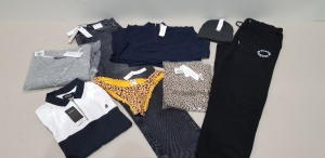 30 X BRAND NEW MIXED CLOTHING LOT CONTAINING TOPMAN NAVY TURTLE NECK 1/4 ZIP SWEATER ( SIZE S) - TOPSHOP HIGH WAISTED STRAIGHT LEG TALL JEANS ( SIZE W34 - L36 ) - TOPMAN WINTER HAT - BURTON MENSWEAR TYLER STRETCH SKINNY JEANS ( SIZE 32L) - TOPSHOP LEOPAR