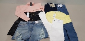 30 X BRAND NEW MIXED CLOTHING LOT CONTAINING MISSYEMPIRE RUCHED FRONT MINI DRESS IN LINE ( SIZE UK 8 ) - TOPSHOP FAUX LEATHER SKIRT ( SIZE UK 16 ) - TOPSHOP HIGH COVERAGE JONJI JEANS IN WHITE ( W24 - L34 ) - DOROTHY PERKINS GREY SWEATER ( SIZE UK 8 ) TOPS