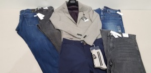 30 X BRAND NEW MIXED CLOTHING LOT CONTAINING LIPSY SHOULDER STRAP TOP ( SIZE UK 4 ) - GAP BERMUDA SHORTS IN NAVY ( SIZE UK 6 ) - TOPSHOP HIGH WAISTED SKINNY PETITE JEANS ( W24-L28 ) - TOPMAN GREY SKINNY SUIT BLAZER ( SIZE UK 34R) - SOCKSHOP WINTER HATS -