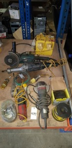 5 X MIXED LOT CONTAINING - METABO ANGLE GRINDER WITH VARIOUS CUTTING DISC - MAKITA ANGLE GRINDER - 1 X METAL POLISHER - BOSCH POLISHER AND 110V SPLITTER BOX