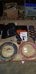 4 X MIXED LOT CONTAINING - 1 X AIR POWER 4 RIVET GUN - 2 X BRAND NEW HIGH AIR PRESSURE HOSE - 1 X MANUAL RIVET GUN