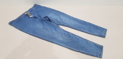 36 X BRAND NEW PAPAPYA CURVE BLUE JEANS - ALL IN VARIOUS SIZES - RRP £18.00pp