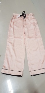 24 X BRAND NEW TOPSHOP PINK (SILK LIKE) PANTS - SIZE SMALL - RRP £18.00pp