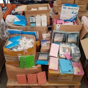 APPROX 2000+ PIECE MIXED PALLET TO CONTAIN A LARGE QUANTITY OF VARIOUS PHONE CASES / IPAD CASES / CIGARETTE LIGHTER PLUG IN / FOR IPHONES AND SAMSUNG - ETC - ON A HALF PALLET