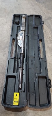 1 X USED BUT BOXED NORBAR 12006 TORQUE WRENCH - 3/4 RATCHET - ADJUSTABLE 150-700 N.M / 100-500 LBF.FT - INDUSTRIAL 4R ( S.N 2008/102564) ( WITH CALIBRATION CERTIFICATE )