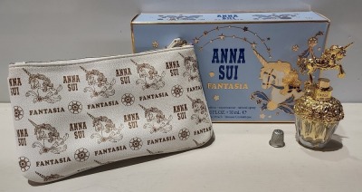 12 X BRAND NEW ANNA SUI FANTASIA SETS CONTAINING ANNA SUI EAU DE TOILETTE NATURAL SPRAY - 1.0FL OZ - 30ML - 1X ANNA SUI COSMETIC POUCH