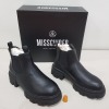 15 X BRAND NEW MISSGUIDED BLACK FAUX LEATHER CHUNKY DOUBLE TAB CHELSEA BOOTS IN SIZE 6 - RRP-£45.00 TOTAL RRP-£675.00