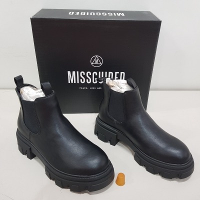 15 X BRAND NEW MISSGUIDED BLACK FAUX LEATHER CHUNKY DOUBLE TAB CHELSEA BOOTS IN SIZE 5 - RRP-£45.00 TOTAL RRP-£675.00