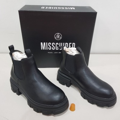 15 X BRAND NEW MISSGUIDED BLACK FAUX LEATHER CHUNKY DOUBLE TAB CHELSEA BOOTS IN SIZE 4 - RRP-£45.00 TOTAL RRP-£675.00