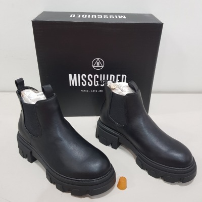 10 X BRAND NEW MISSGUIDED BLACK FAUX LEATHER CHUNKY DOUBLE TAB CHELSEA BOOTS IN SIZE 4 - RRP-£45.00 TOTAL RRP-£450.00