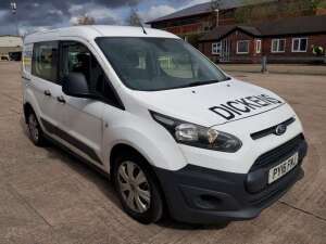 WHITE FORD TRANSIT CONNECT 220 DIESEL PANEL VAN 1560CC REG:PY16FMJ VIN NO: WF04XXWPG4GR76176 FIRST REGISTERED 17/6/2016 MILEAGE: 129,038 2 KEYS V5 MOT EXPIRES 10/11/2023 CREW CAB WITH 4 PASSENGER SEATS