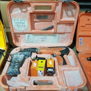 1 X PASLODE P 370 SPITFIRE NAIL GUN INCLUDES CARRY CASE / BOX OF NAILS / AND GUN POWDER SHELLS ( PLEASE NOTE THIS IS NOT TESTED )