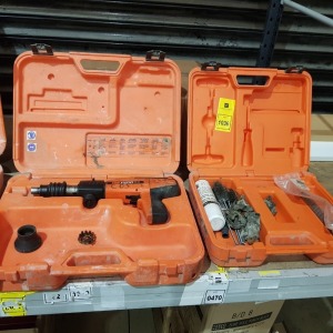 1 X PASLODE SPIT P 200 SPITFIRE NAIL GUN - INCLUDES CARRY CASE AND 1 X INCOMPLETE MAINTAINANCE KIT FOR PASLODE NAIL GUNS - INCLUDES CARRY CASE - ( PLEASE NOTE THIS IS NOT TESTED )