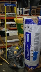 4 PIECE MIXED TOOL LOT CONTAINING 1 X WERNER LADDER / 1 X VACMASTER INDUSTRIAL VACUUM / 2 X KNAUF NON COMBUSTIBLE INSULATION