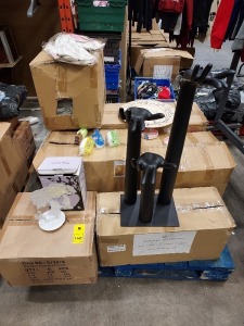 LARGE QUANTITY MIXED PALLET LOT CONTAINING BRAND NEW HIGH GRADE 3 HAND DISPLAY / BUNNY HATS / JEWELLERY HOLDERS / HAND BRUSHES / CHARGER PLATE / SMILING FACE SOAP HOLDER / PLASTIC FOOD GRADE VEGETABLE KNIFE ETC - ON HALF PALLET