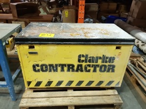 1 X CLARKE CONTRACTOR METAL STORAGRE BOX - ( VAN VAULT ) - 122 CM LENGTH / 62 CM WIDTH / 68 CM HEIGHT )