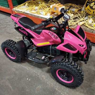 1 X RAMPAGE EXTREME ELECTRIC QUAD BIKE - IN PINK - IN 1 SEALED BOX ( PLEASE NOTE THIS STOCK IN PRE 2018 AND BATTERIES SUPPIED WILL NOT CHARGE - NEW BATTERIES WILL REQUIRE SOURCING BY CUSTOMER ) ( BOX SIZE 56 KG - 99.5 X 58 X 42 CCM )