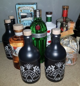 10 X BRAND NEW MIXED ALCOHOL LOT CONTAINING - 1X BOXED HENDRICKS MAESTRO GIN WITH TONIC 70CL - 2X WHITLEY NEIL GIN 1 LITRE - 1X JUNE BY GVINE GIN 70CL ETC