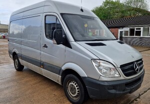 SILVER MERCEDES BENZ SPRINTER 313 CDI (DIESEL) , ENGINE SIZE: 2143CC, REG: FV59 MVO MILEAGE: 133,916 1ST REGISTERED: 18/12/2009, 1 KEY, NO V5, MOT UNTIL 29/10/2023, NEARSIDE QUARTER GLASS MISSING. PLEASE NOTE, THIS VEHICLE IS SUBJECT TO A CATEGORY D I