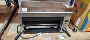 1 X LINCAT GR3 SILVERLINK 600 ELECTRIC COUNTERTOP SALAMANDER GRILL - 600MM WIDE ( DEPTH 350 MM X WIDTH 600 MM X 320 MM )