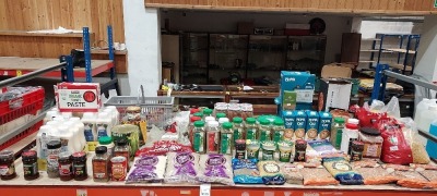 FULL BAY BRAND NEW MIXED FOOD LOT CONTAINING 16 X MOMA OAT BARISTA MILK 1LTR / 6 X BLUE CHEESE DRESSING 1 LTR / AMERICAN STYLE MUSTARD 1LTR / VEGAN MAYO 1 LTR / 4 X MACARONI BAGS 3 KG / 6 X WIKINGER 8 HOT DOGS 1KG TUBS / VARIOUS SPICES OREGANO / ROSEMAR