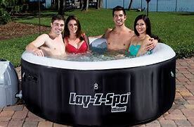 1 X BRAND NEW LAY-Z-SPA MIAMI PORTABLE SPA - AIR JET SYSTEM - WITH DIGITAL CONTROL PANEL -120 BUBBLE JETS INCLUDE FLOOR MATS AND CANOPY - INFLATED SIZE -1.80M X 66CM