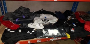 18 X BRAND NEW SPORTS BRANDED CLOTHING LOT CONTAINING ADIDAS WHITE TEE SIZE UK M / 3 X 2 PIECE ADIDAS TRACKSUITS IN BLACK / WHITE IN SIZE 14/ 15 YRS / 2 X VINCENTIUS LEAF PRINT GREY HOODIES IN SIZE S / ELLESSE SLIDERS WHITE IN SIZE UK 5 / UNDER ARMOR 