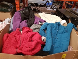 300 + PALLET BOX OF WOMANS MIXED CLOTHING TO INCLUDE JEANS / DRESSES / BRIEFS / KNITTED SWEATERS / JACKETS / T-SHIRTS / CARDIGANS / BRAS ETC - ( PLEASE NOTE ALL CUSTOMER RETURNS / SLIGHT FAULTS ) IN 1 FULL PALLET BOX