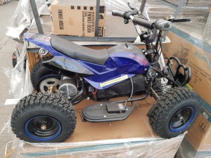 1 X RAMPAGE EXTREME ELECTRIC QUAD BIKE - IN BLUE - IN 1 SEALED BOX ( PLEASE NOTE THIS STOCK IS PRE 2018 AND BATTERIES SUPPLIED WILL NOT CHARGE - NEW BATTERIES WILL REQUIRE SOURCING BY CUSTOMER ) - BOX SIZE 56 KG - 99.5 X 58 X 42 CM )