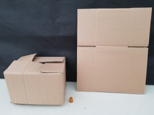 580 X BRAND NEW CARDBOARD BOXES IN SIZE 24CM X 19CM 16CM