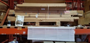 25 X BRAND NEW BOXED HORIZONTAL SLAT BLINDS IN VARIOUS SIZES TO INCLUDE 1234 X 445 MM X 35 MM / 160 X 130 CM X 35 MM) ( 190 CM X 130 M X 35 MM ) - ALL IN WHITE - ON 1 PALLET