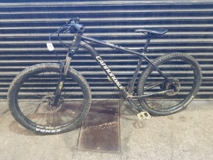 1 X CANNONDALE CUJO MOUNTAIN BIKE SIZE 19 INCH WITH DISC BRAKES