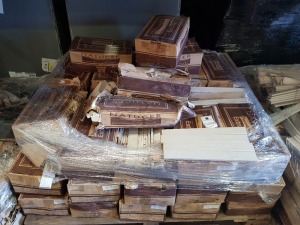 LARGE AMOUNT OF NATUCER NORDIK CHESNUT WALL TILES ON 1 PALLET ( LENGTH 36 CM X WIDTH 4 CM )