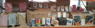 FULL BAY BRAND NEW MIXED LOT CONTAINING - SAMSUNG PHONE COVERS - IPAD CASES - SPOT LIGHT PLATE - HTC PHONE COVERS ETC