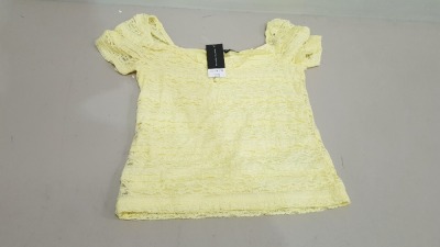 25 X BRAND NEW DOROTHY PERKINS YELLOW WOMANS CROP TOPS IN PALE YELLOW COLOUR - ALL IN SIZE UK 12 RRP £ 20.00 PP - TOTAL RRP £ 500.00