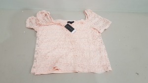 25 X BRAND NEW DOROTHY PERKINS WOMANS CROP TOPS IN LIGHT PINK COLOUR - ALL IN VARIOUS SIZES TO INCLUDE UK / 10 / 12 / 14 / 16 /18 RRP £ 20.00 PP - TOTAL RRP £ 500.00