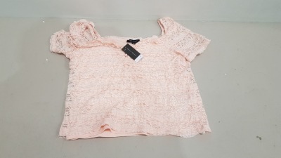 25 X BRAND NEW DOROTHY PERKINS WOMANS CROP TOPS IN LIGHT PINK COLOUR - ALL IN VARIOUS SIZES TO INCLUDE UK 10 / 14 RRP £ 20.00 PP - TOTAL RRP £ 500.00