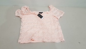 25 X BRAND NEW DOROTHY PERKINS WOMANS CROP TOPS IN LIGHT PINK COLOUR - ALL IN VARIOUS SIZES TO INCLUDE UK / 10 / 12 / 14 / 16 /18 RRP £ 20.00 PP - TOTAL RRP £ 500.00