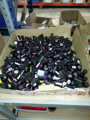 245 X BRAND NEW MIXED LOT CONTAINING - NUBAR GELICURE GEL POLISH IN VARIOUS COLOURS